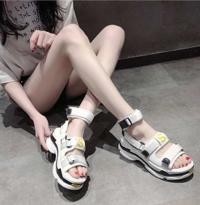 Спортивные высокие сандали на липучках фото