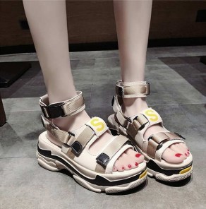 Спортивные высокие сандали на липучках фото