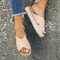 Тапочки с широким переплетом на высокой подошве фото