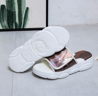 Летние зеркальные тапочки на липучке фото