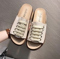 Нескользящие тапочки со шнуровкой фото