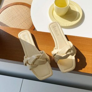 Женские тапочки плоские с переплетом фото