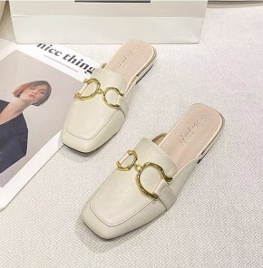 Мюли с квадратным носком и золотой пряжкой фото