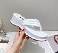 Тапочки вьетнамки на танкетке фото