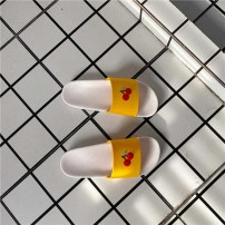 Летние тапки с вишеньками фото