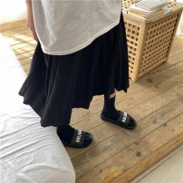 Резиновые черные тапочки с белой надписью Holiday фото