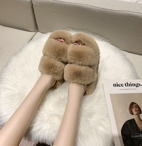 Мягкие тапочки женские с пышного меха фото