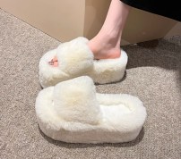 Теплые тапочки высокие с мехом фото