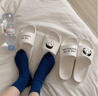 Парные тапочки для дома и улици с парнем и девушкой фото