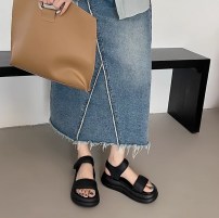 женские спортивные босоножки сандали на толстой подошве и липучке фото