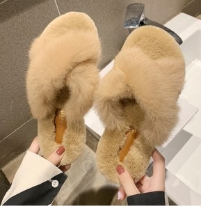 Меховые тапочки женские фото