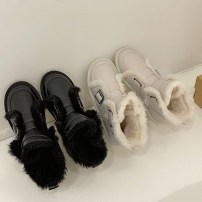 Женские теплые кожаные ботинки валенки с мехом и ремешками фото