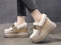 Теплые слипоны с мехом на платформе фото