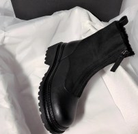 Женские высокие зимние сапоги с мехом внутри с молнией спереди фото