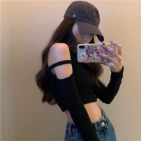 Женская кофта топ с  открытыми плечами фото