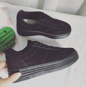 Женские кроссовки на высокой подошве фото