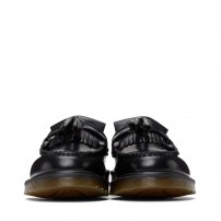 Лоферы Dr. Martens Adrian PW черные полированные с кисточками и декоративным бортиком фото