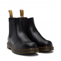 Ботинки Chelsea Dr. Martens 2976 Vegan черные веганские с желтой строчкой фото
