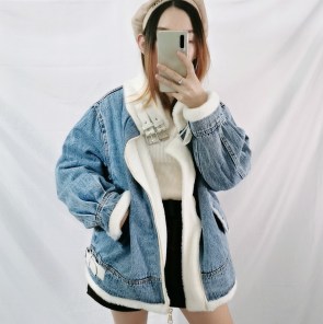 Джинсовая куртка с теплой меховой подкладкой