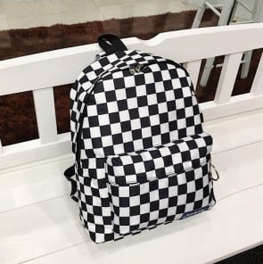 Рюкзак в черно белую клетку фото