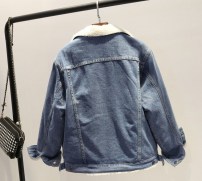 Утепленная куртка с отложным воротником фото